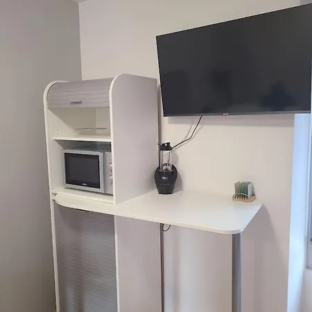 Apartment Avec Belles Prestations *